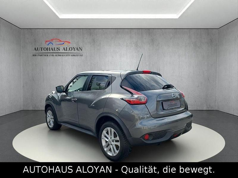 Gebraucht Nissan Juke Acenta 116 PS (85 kW) 2016 Grau SUV