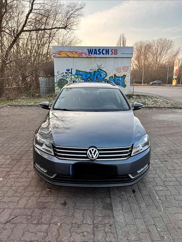 Usata VW Passat 122 CV (89 kW) 2013 Grigio Station wagon