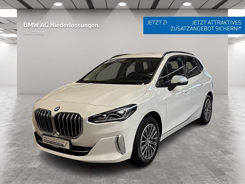 Weiß Gebraucht 2025 BMW 220 Active Tourer Comfort Edition Van / Kleinbus | 32.492 € (Fairer Preis) - Bild 1/1