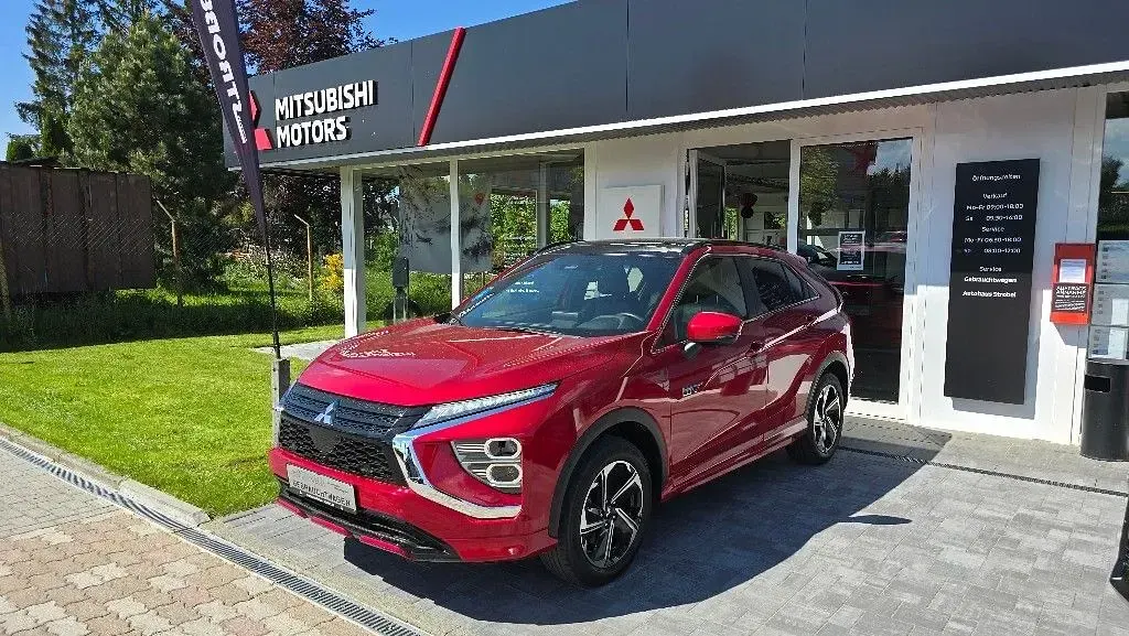 Używany Mitsubishi Eclipse Cross Top 188 KM (138 kW) 2022 Czerwony SUV