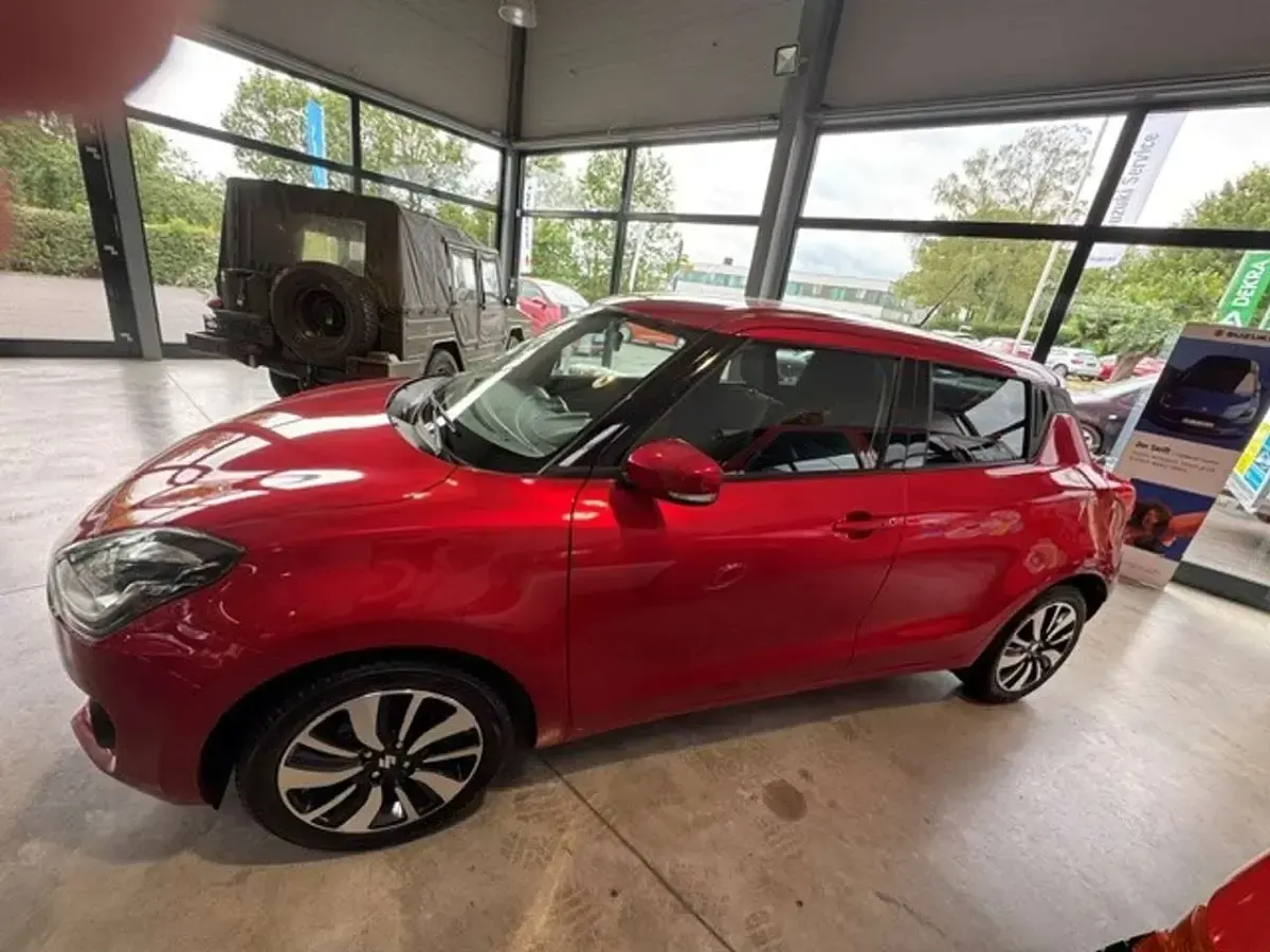 Gebraucht Suzuki Swift Comfort 111 PS (81 kW) 2019 Rot Kleinwagen