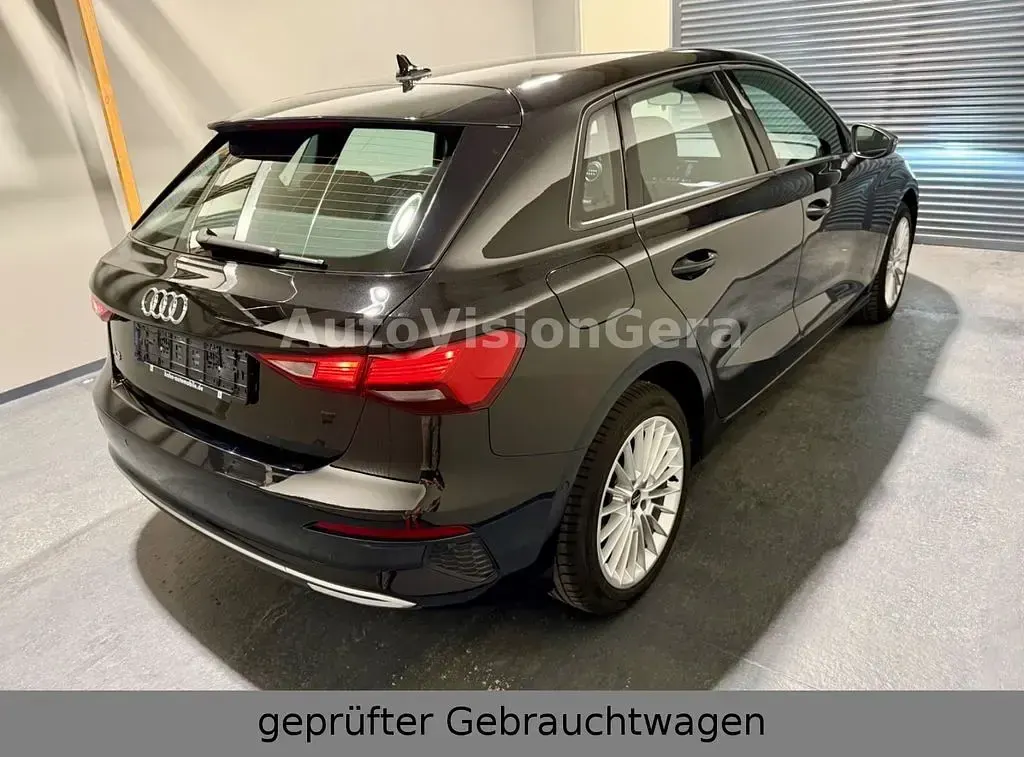 Second-hand Audi A3 150 CP (110 kW) 2023 Negru Berlinǎ