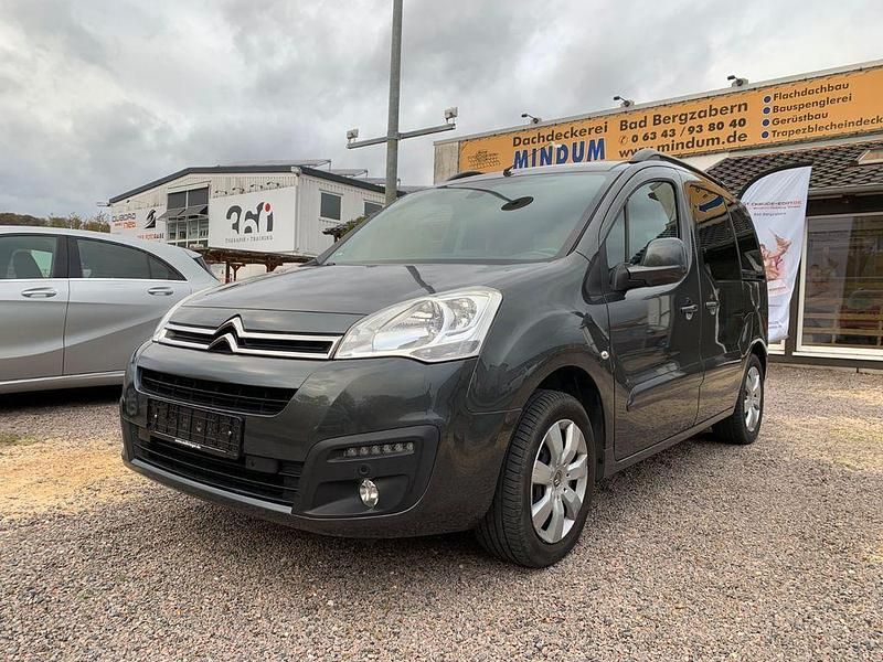 Grau Gebraucht 2018 Citroën Berlingo PureTech Van / Kleinbus | 8.950 € (Superpreis) - Bild 1/4