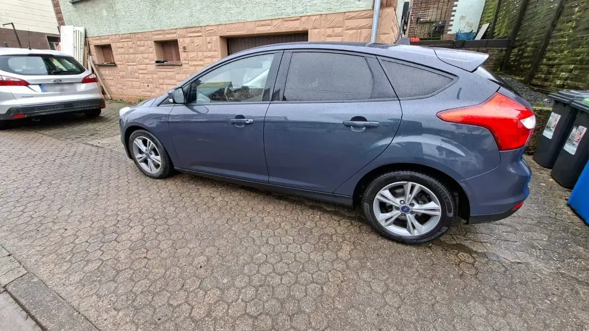 Gebraucht Ford Focus 2014 Grau Kleinwagen