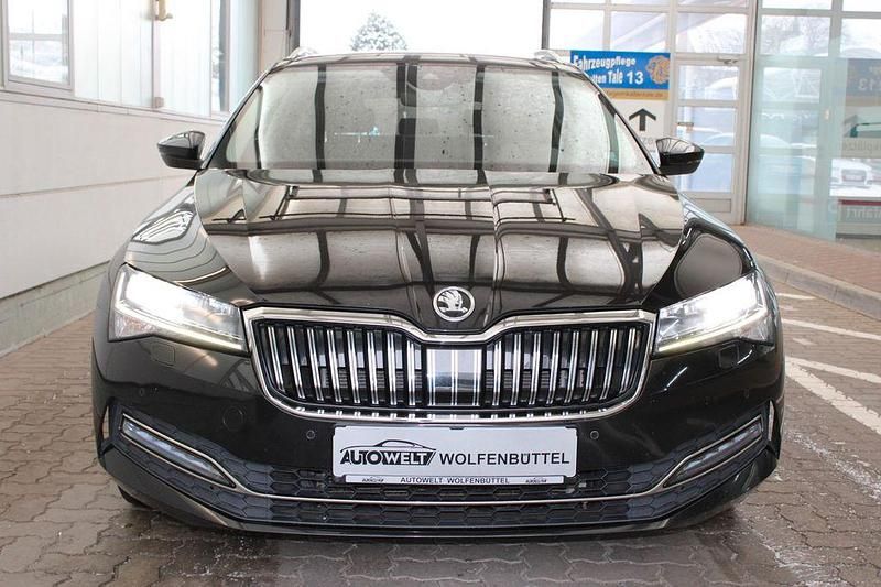 Gebraucht Skoda Superb Style 150 PS (110 kW) 2021 Schwarz Kombi