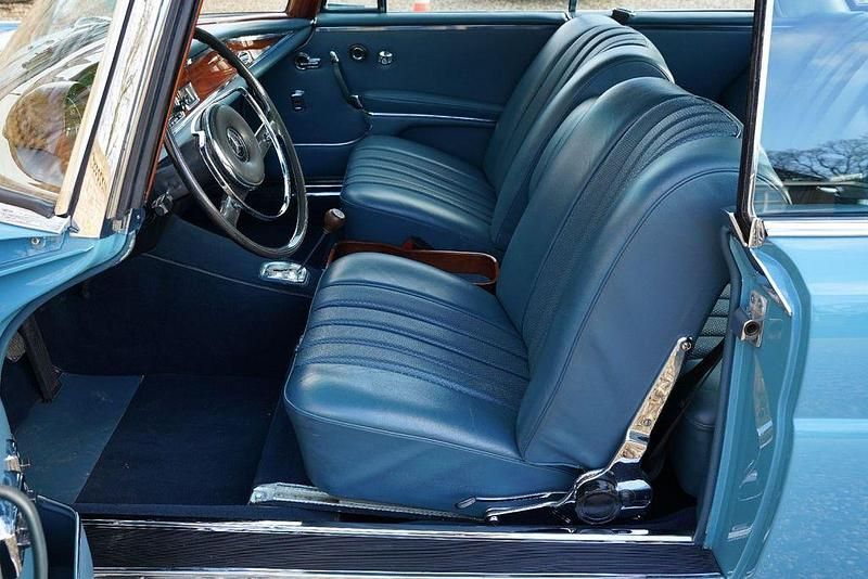 Gebraucht Mercedes W111 150 PS (110 kW) 1967 Blau Coupé