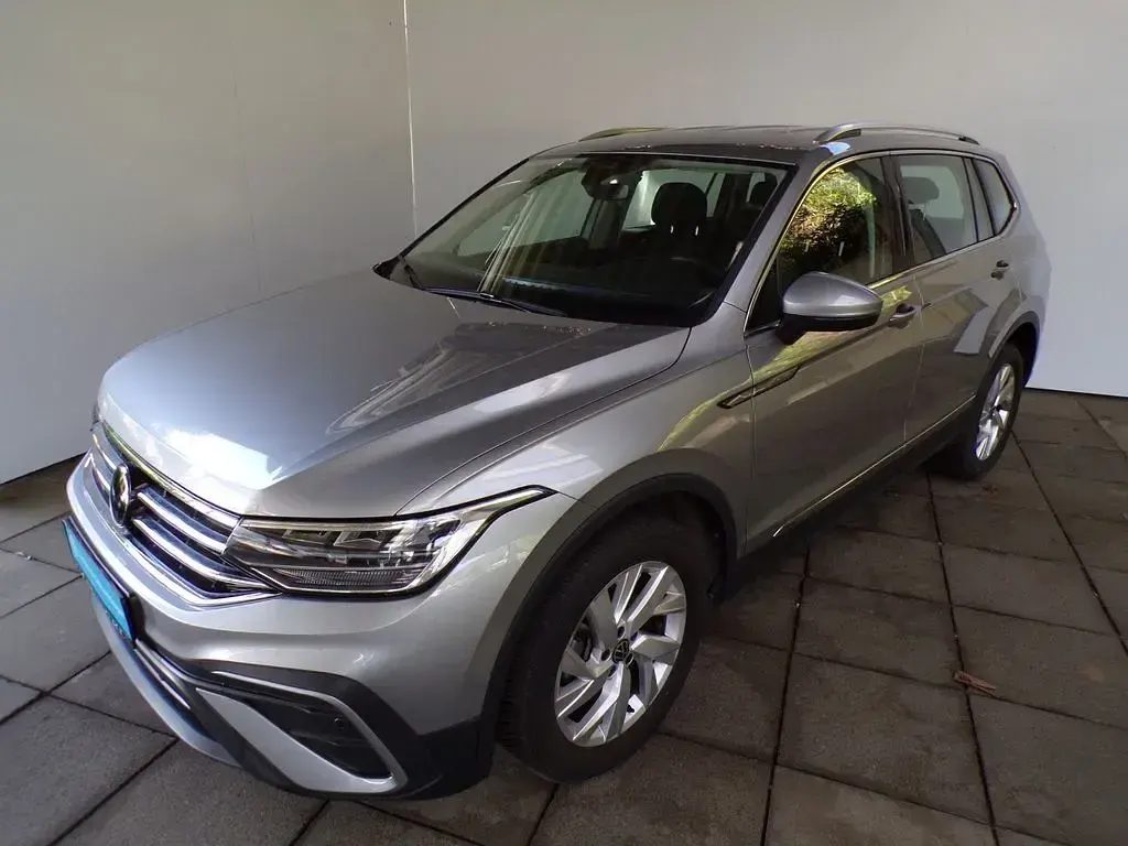 Gebraucht VW Tiguan Allspace S 150 PS (110 kW) 2024 Silber SUV