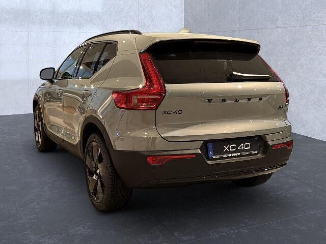 Gebraucht Volvo XC40 Plus 163 PS (119 kW) 2025 Grau SUV