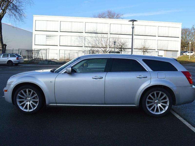 Gebraucht Chrysler 300C Touring 218 PS (160 kW) 2010 Silber Kombi