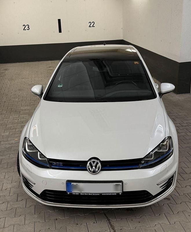 Gebraucht VW Golf VII GTE 204 PS (150 kW) 2015 Weiß Kleinwagen