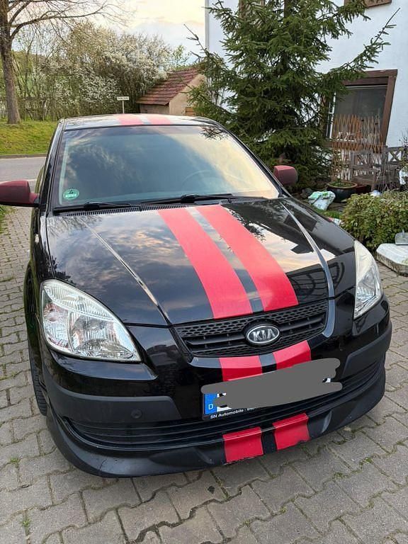 Gebraucht Kia Rio Attract 97 PS (71 kW) 2010 Schwarz Limousine