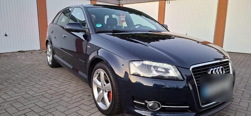 Blau Gebraucht 2012 Audi A3 S-Line Kleinwagen | 9.500 € (Fairer Preis) - Bild 1/4