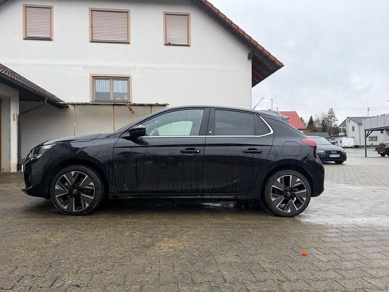 Gebraucht Opel Corsa-e Ultimate 100 kW (136 PS) 2021 Schwarz Kleinwagen