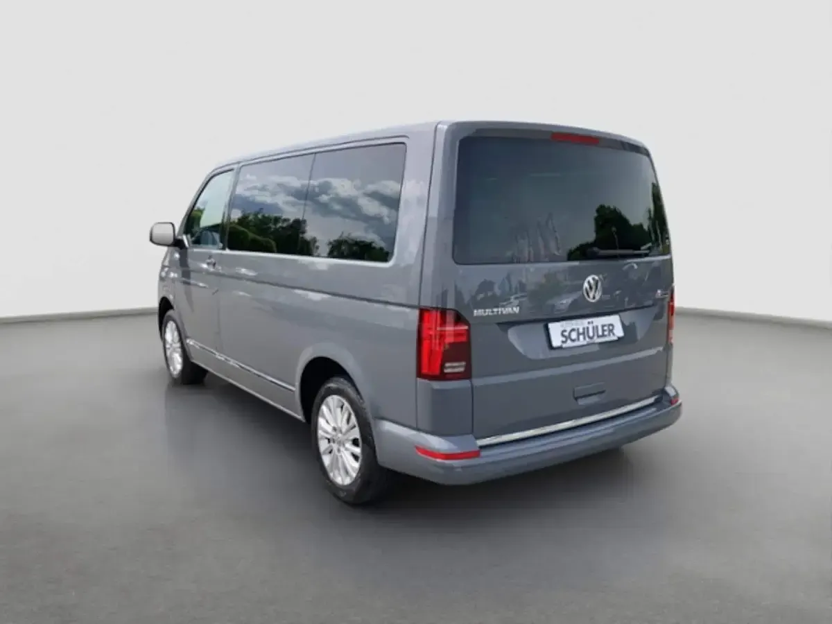 Gebraucht VW Multivan Comfortline 204 PS (150 kW) 2022 Grau (pure grey) Van / Kleinbus