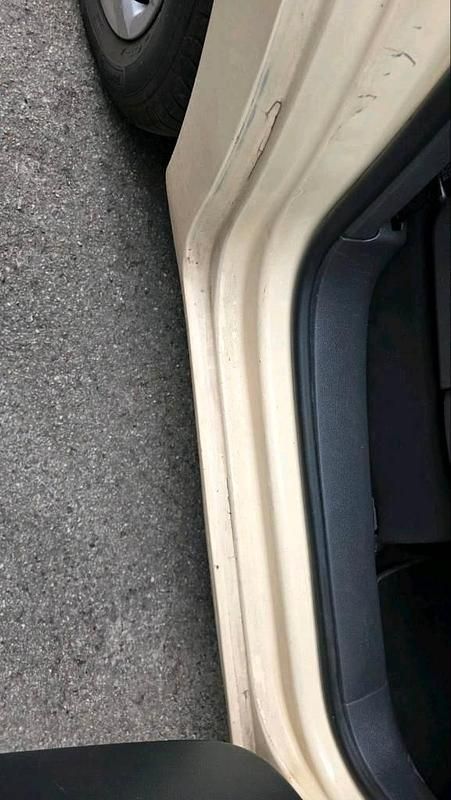 Gebraucht VW Touran 140 PS (102 kW) 2015 Gelb Van / Kleinbus