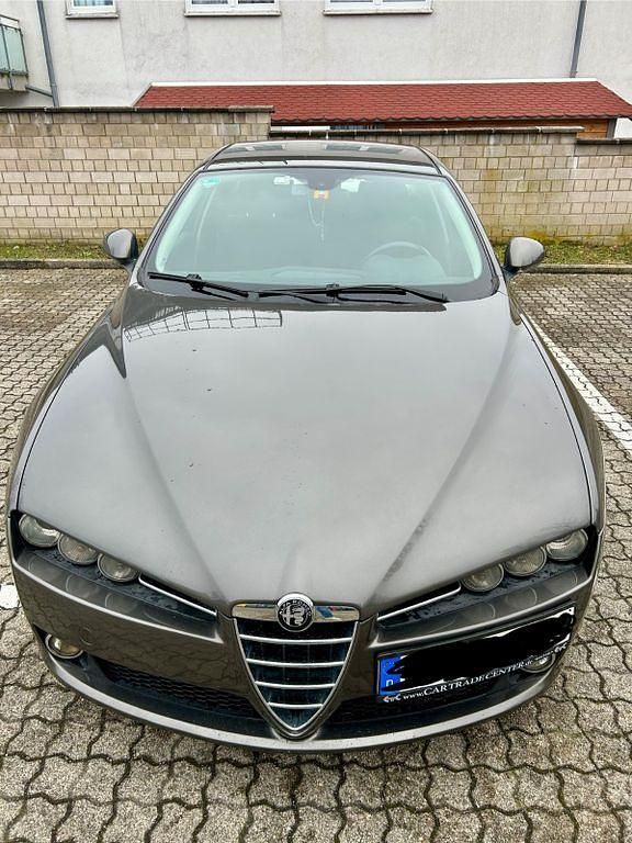Braun Gebraucht 2006 Alfa Romeo 159 Progression Limousine | 6.500 € - Bild 1/4