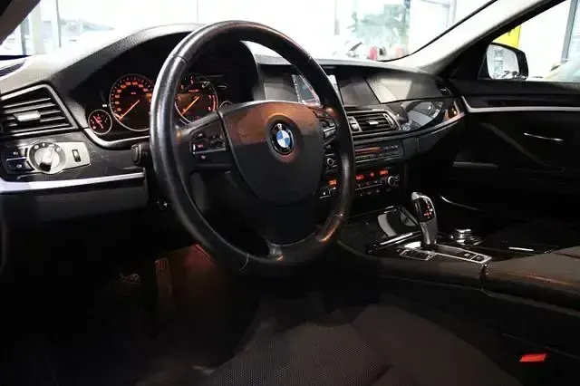 Usata BMW 525 218 CV (160 kW) 2013 Nero Berlina