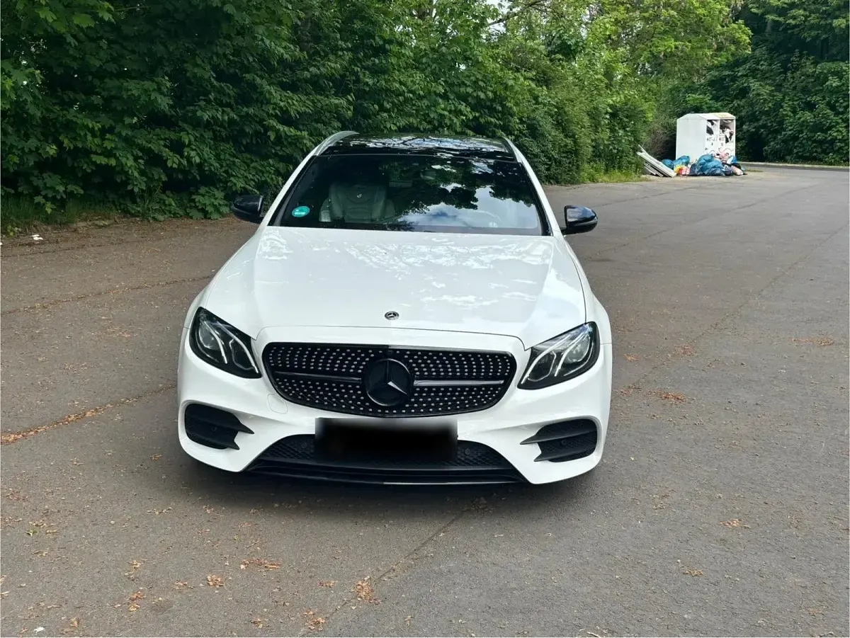 Gebraucht Mercedes E200 160 PS (117 kW) 2019 Weiß Kombi