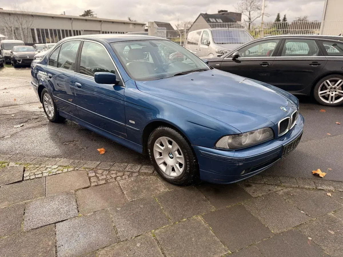 Gebraucht BMW 520 Exclusive 170 PS (125 kW) 2001 Blau Limousine