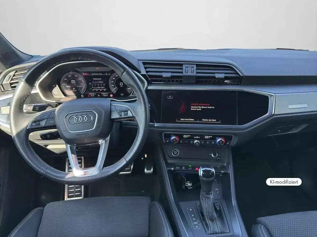 Gebraucht Audi Q3 S-Line 245 PS (180 kW) 2023 Mythosschwarz metallic SUV