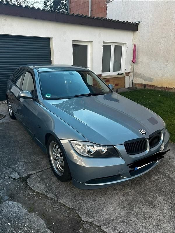 Gebraucht BMW 320 150 PS (110 kW) 2006 Grau Limousine