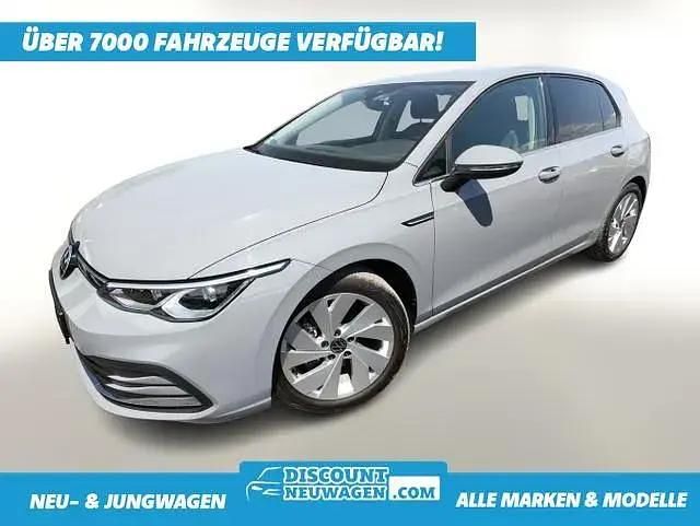 Mondsteingrau Gebraucht 2020 VW Golf VII Style Limousine | 23.025 € (Teuer) - Bild 1/4