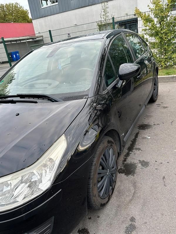 Schwarz Gebraucht 2010 Citroën C4 Limousine | 1.500 € (Fairer Preis) - Bild 1/4