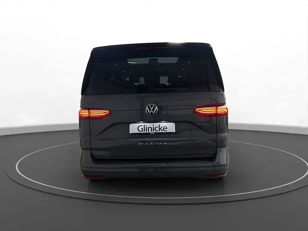 Gebraucht VW Multivan Edition 204 PS (150 kW) 2023 Grau Van / Kleinbus