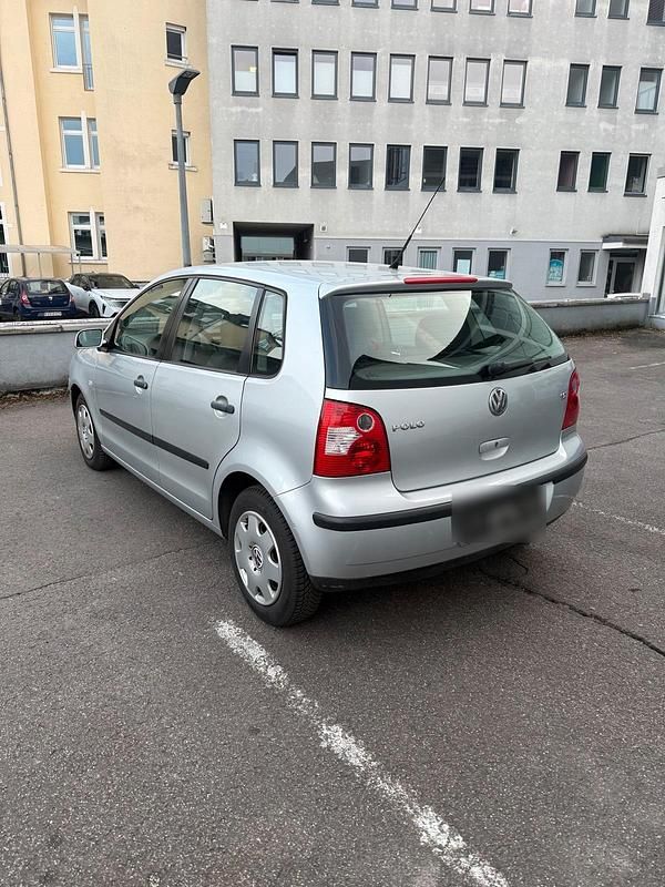 Second-hand VW Polo 64 CP (47 kW) 2003 Argintiu Hatchback
