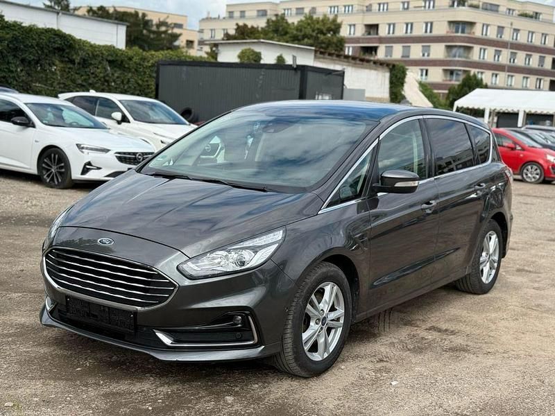 Grau Gebraucht 2021 Ford S-MAX Titanium Van / Kleinbus | 14.300 € (Superpreis) - Bild 1/4