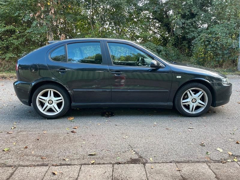Gebraucht Seat Leon Sport 150 PS (110 kW) 2004 Schwarz Limousine
