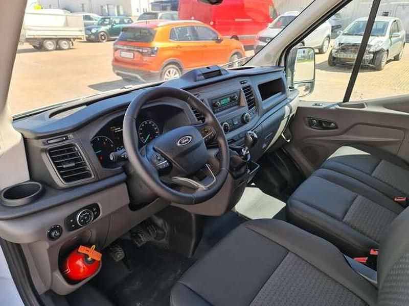 Gebraucht Ford Transit Trend 131 PS (96 kW) 2023 Weiß Pickup