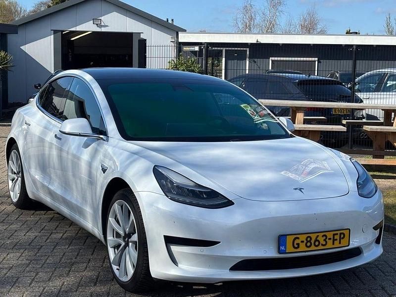 Gebraucht Tesla Model 3 175 kW (238 PS) 2019 Weiß Limousine