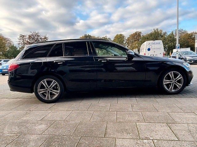 Gebraucht Mercedes C220 Avantgarde 194 PS (142 kW) 2018 Schwarz Kombi