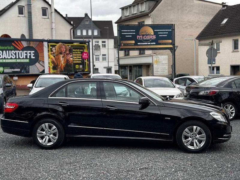 Gebraucht Mercedes E350 292 PS (214 kW) 2010 Schwarz Limousine