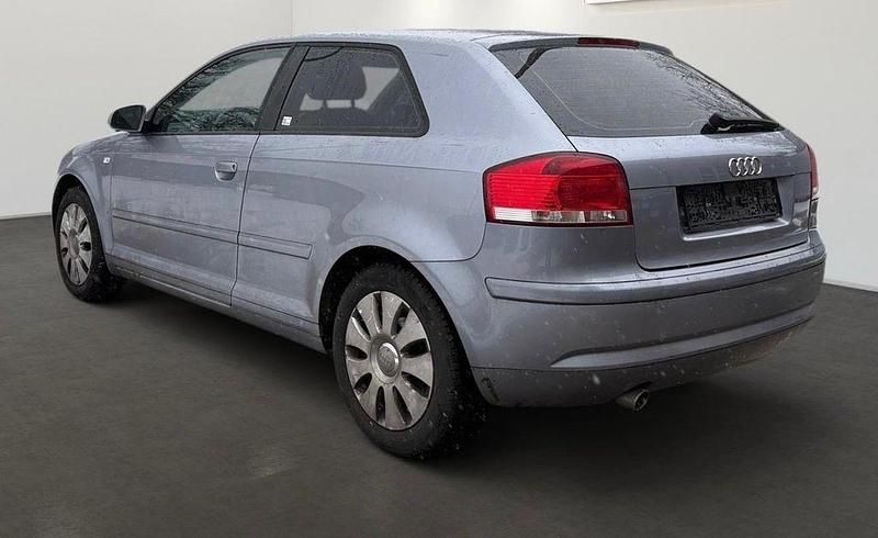 Gebraucht Audi A3 Attraction 102 PS (75 kW) 2005 Grau Kleinwagen