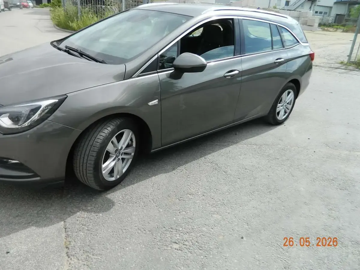 Gebraucht Opel Astra Ultimate 136 PS (100 kW) 2019 Quarz grau Kombi
