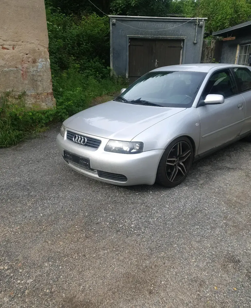 Gebraucht Audi A3 131 PS (96 kW) 2001 Grau Kleinwagen