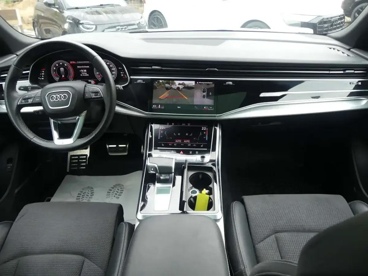 Gebraucht Audi Q8 S-Line 340 PS (250 kW) 2022 Navarrablau metallic SUV