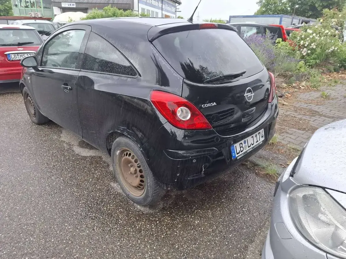 Gebraucht Opel Corsa Edition 87 PS (63 kW) 2010 Saphirschwarz mineraleffekt Kleinwagen