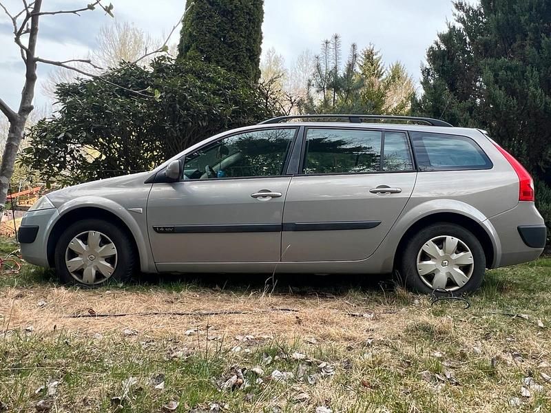 Gebraucht Renault Mégane GrandTour 98 PS (72 kW) 2005 Kombi