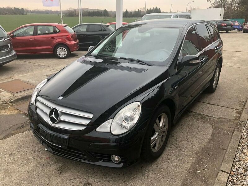 Schwarz Gebraucht 2008 Mercedes R280 AMG Van / Kleinbus | 4.999 € (Guter Preis) - Bild 1/4