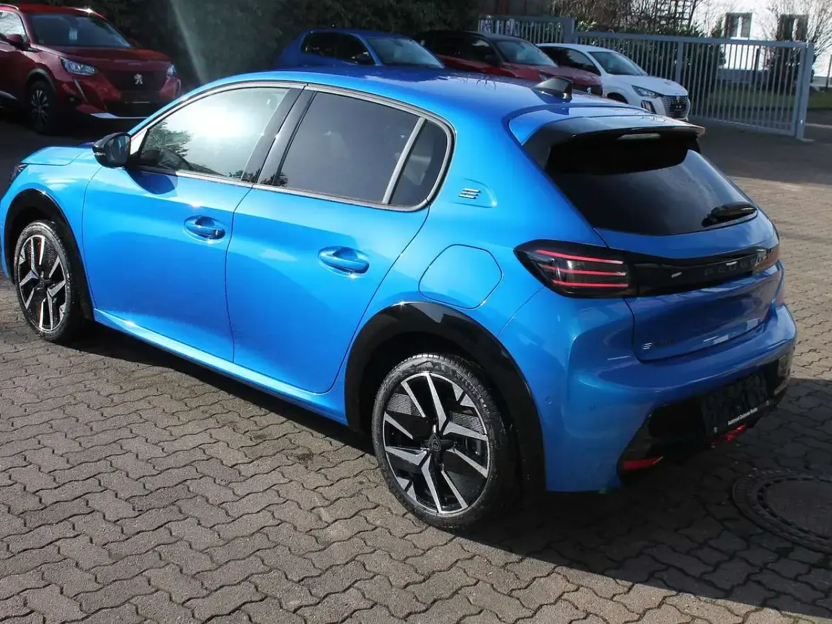 Neu Peugeot e-208 GTi 114 kW (156 PS) 2026 Blau Kleinwagen