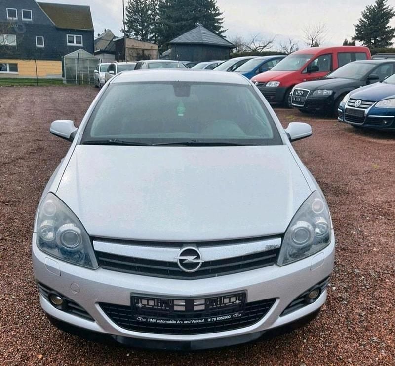 Gebraucht Opel Astra GTC 140 PS (102 kW) 2008 Silber Limousine