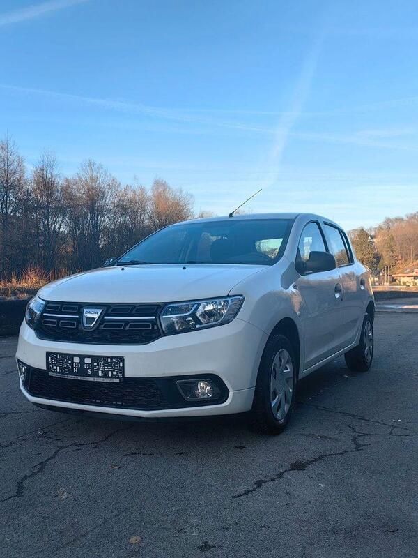 Weiß Gebraucht 2018 Dacia Sandero Essentiel Kleinwagen | 5.999 € (Guter Preis) - Bild 1/2