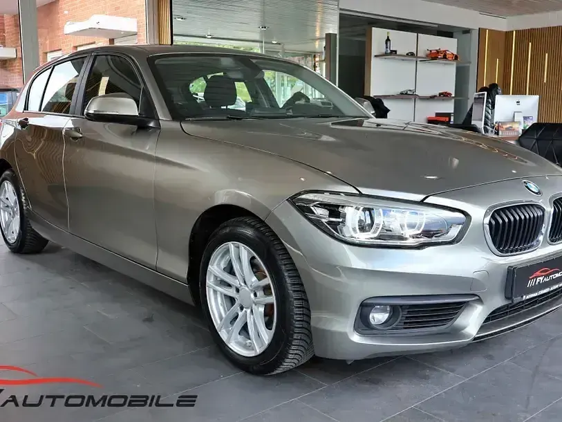 Gebraucht BMW 118 Advantage 136 PS (100 kW) 2017 Platinsilber metallic Kleinwagen
