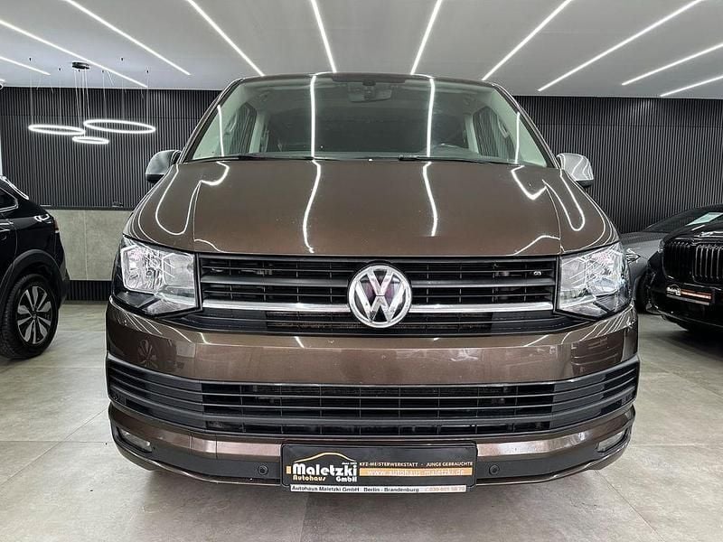 Gebraucht VW Multivan Trendline 150 PS (110 kW) 2017 Braun Van / Kleinbus