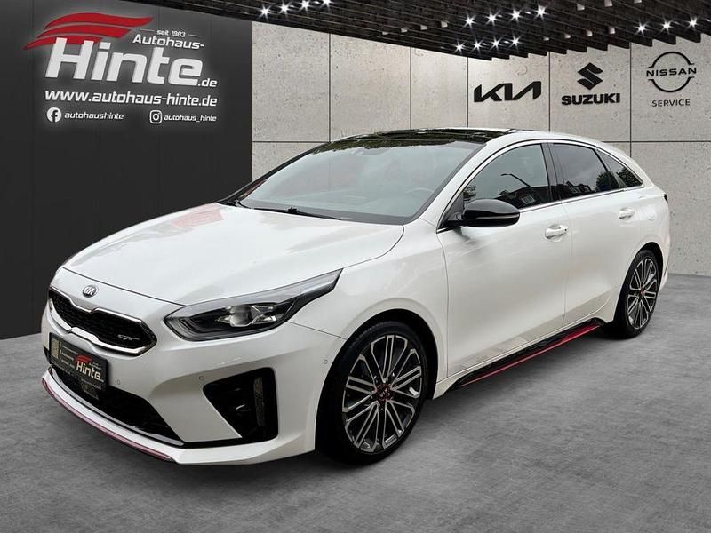 Gebraucht Kia ProCeed GT 204 PS (150 kW) 2019 Hw2) deluxeweiss met. (weiss Kleinwagen