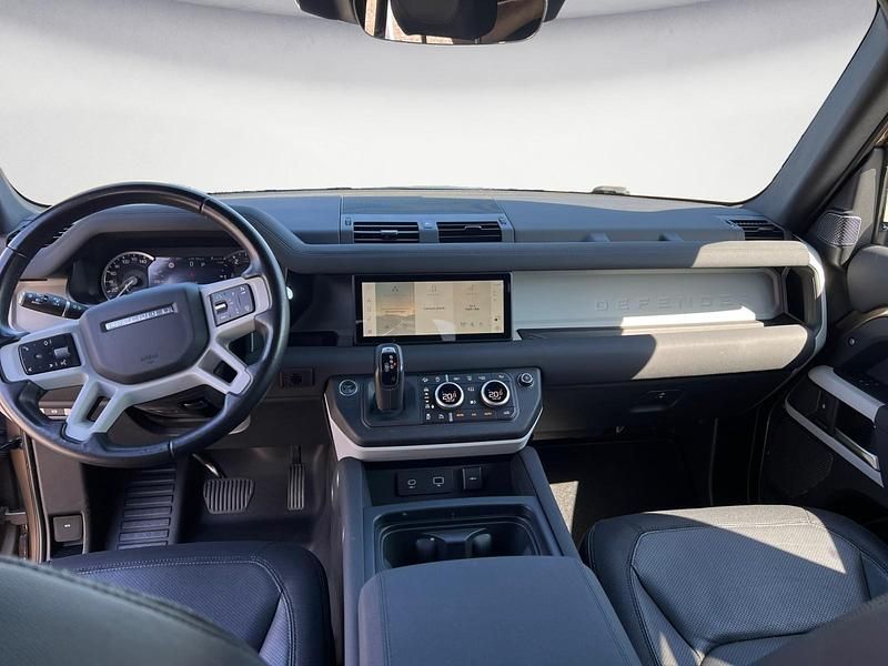 Gebraucht Land Rover Defender Black Edition 300 PS (220 kW) 2022 Braun SUV