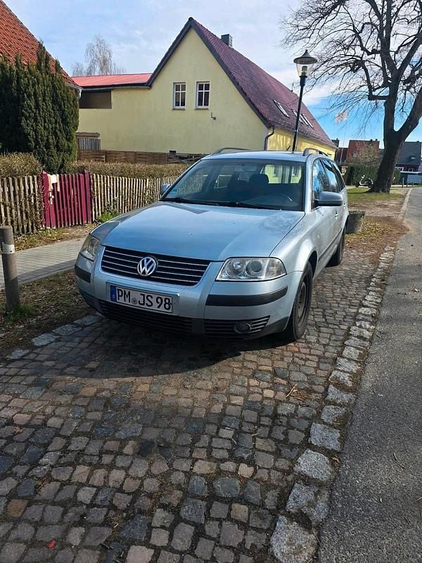 Gebraucht VW Passat 150 PS (110 kW) 2002 Silber Kombi